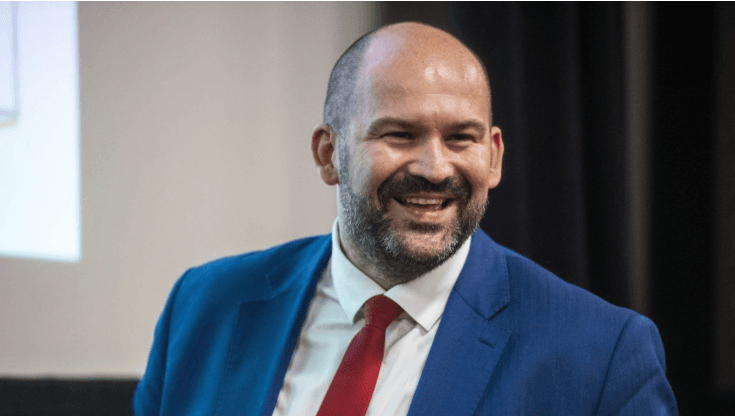 Peter Pčolinský ohlasuje návrat: Vedie novú stranu Bratia Slovenska inšpirovanú Meloniovou